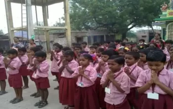 Prayer_in_school_1534062761